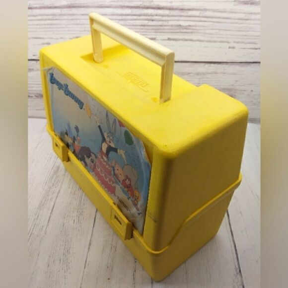 Bugs Bunny & Friends Vintage Lunch Box Warner Brothers Yellow - Picture 4 of 14